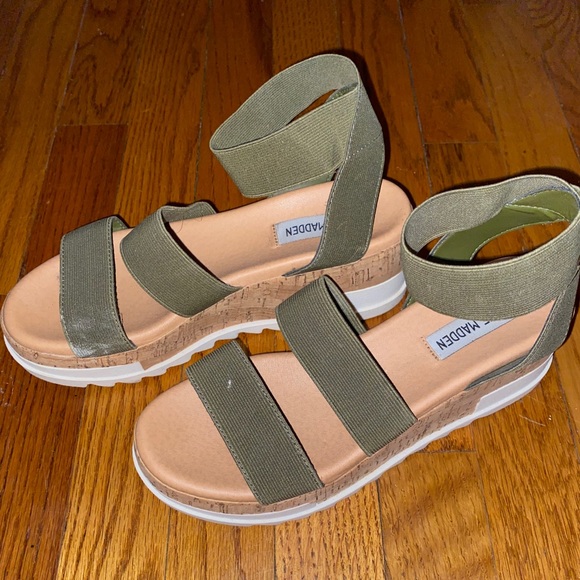 Steve Madden Women’s Platform Sandals: Olive green - Picture 3 of 4